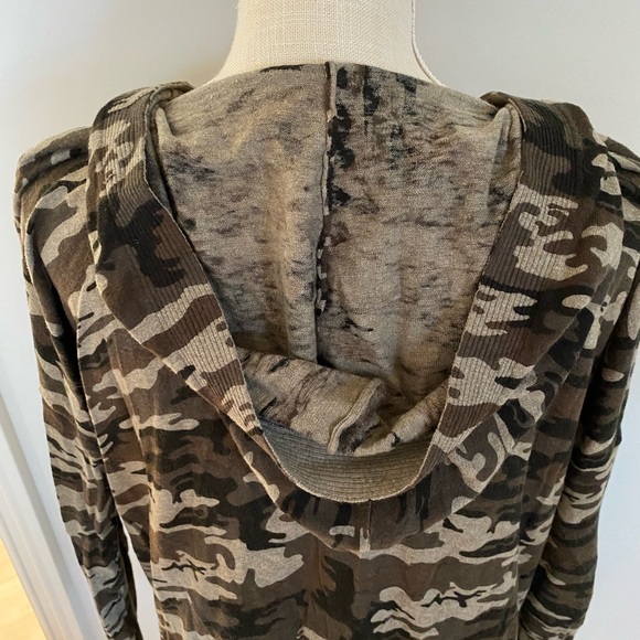 Sanctuary Camo Open Front Long Sleeve Hooded Cardigan Sweater Size Small - Picture 2 of 9